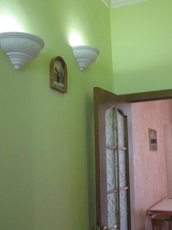 Flat On Sheptytskykh Daire *
