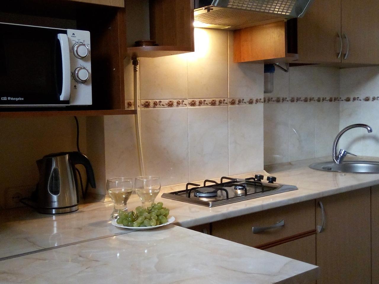 Flat On Sheptytskykh Daire *